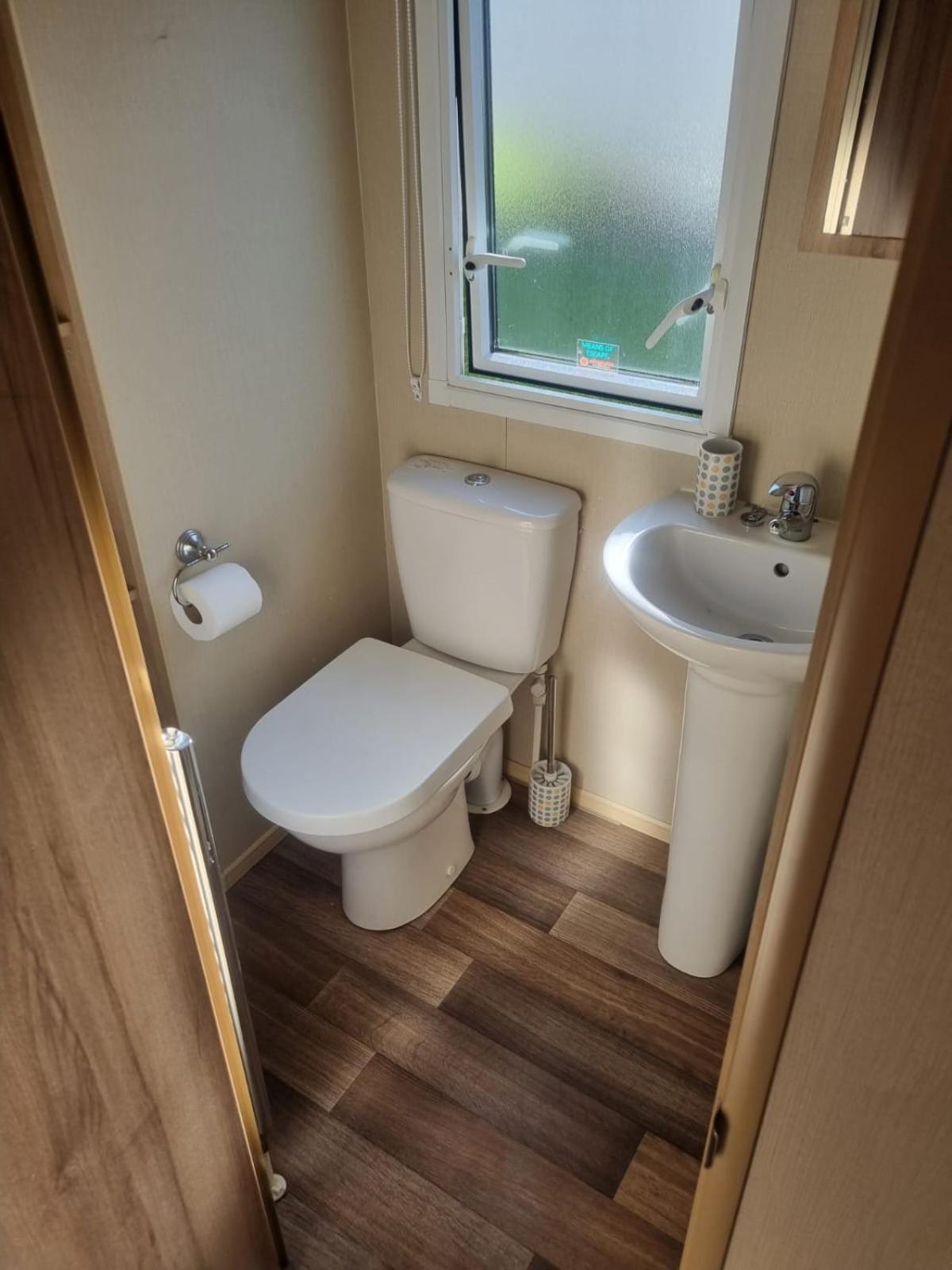Newquay Bay Porth Caravan - 6 Berth Ngoại thất bức ảnh